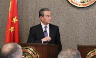 你见过亚瑟全攻装,张飞全攻装,钟无艳全攻装,官方钦点的他见过么?_爱游戏官方(图1) 爱游戏APP